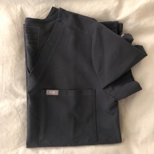 Figs charcoal catarina top XS